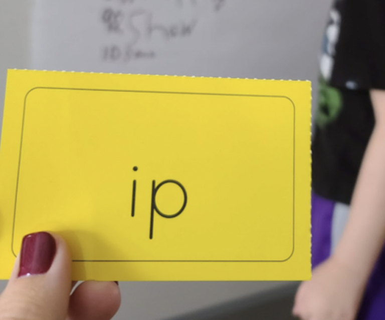 Engaging way to learn to read and write using senses, because Flashcards are Overrated for Kids